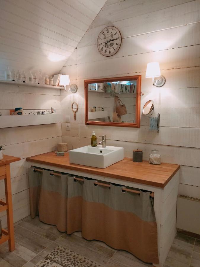 Chambre Familiale Anna "Mon Lit Au Pre" , Jusqu'A 4 Adultes Et 2 Enfants Avec Piscine Familles, Couples Ou Femmes Seulement Pontours Exteriér fotografie