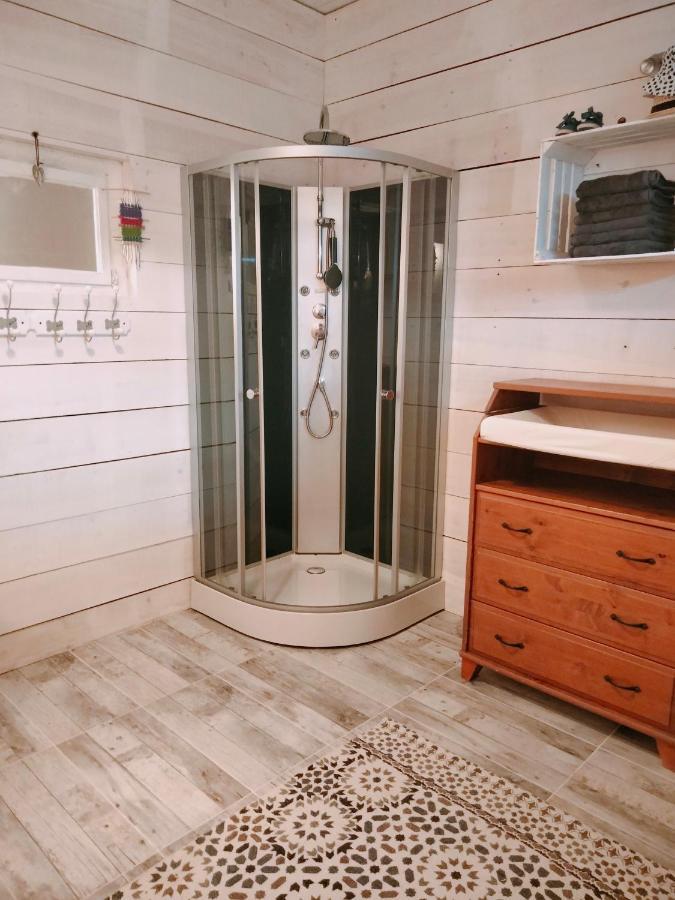 Chambre Familiale Anna "Mon Lit Au Pre" , Jusqu'A 4 Adultes Et 2 Enfants Avec Piscine Familles, Couples Ou Femmes Seulement Pontours Exteriér fotografie